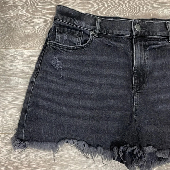 LOFT made and loved High Rise Frayed Cut Off Black Wash Denim Jean Shorts 30/10 - Picture 4 of 15